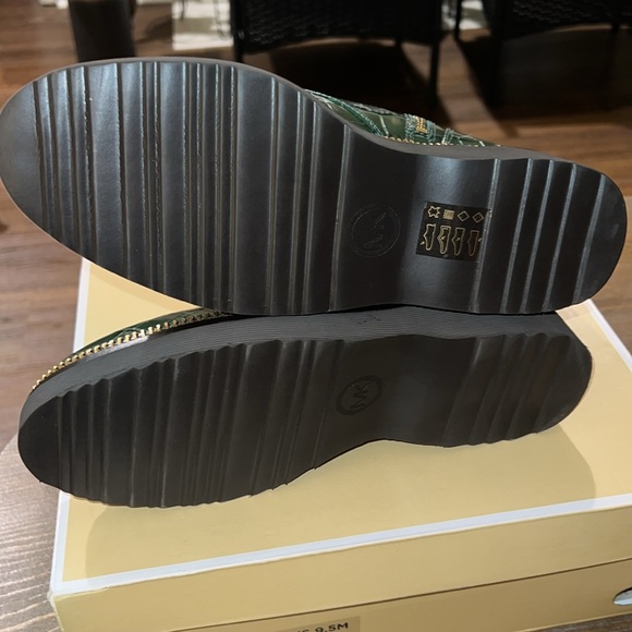 Michael Kors Embossed Croc Patent Leather Haskell Bootie Moss Green Combat Boot - Picture 8 of 11